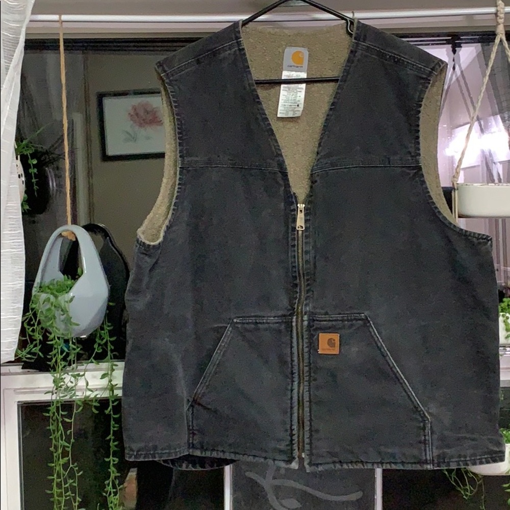 Men’s Carhartt vest
